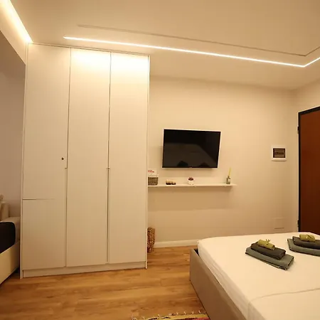 Arkle 7 * Τίρανα